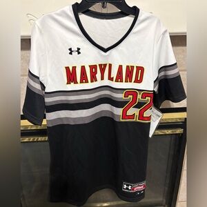 Under Armour Soccer Jersey in Black, White, and Red size M